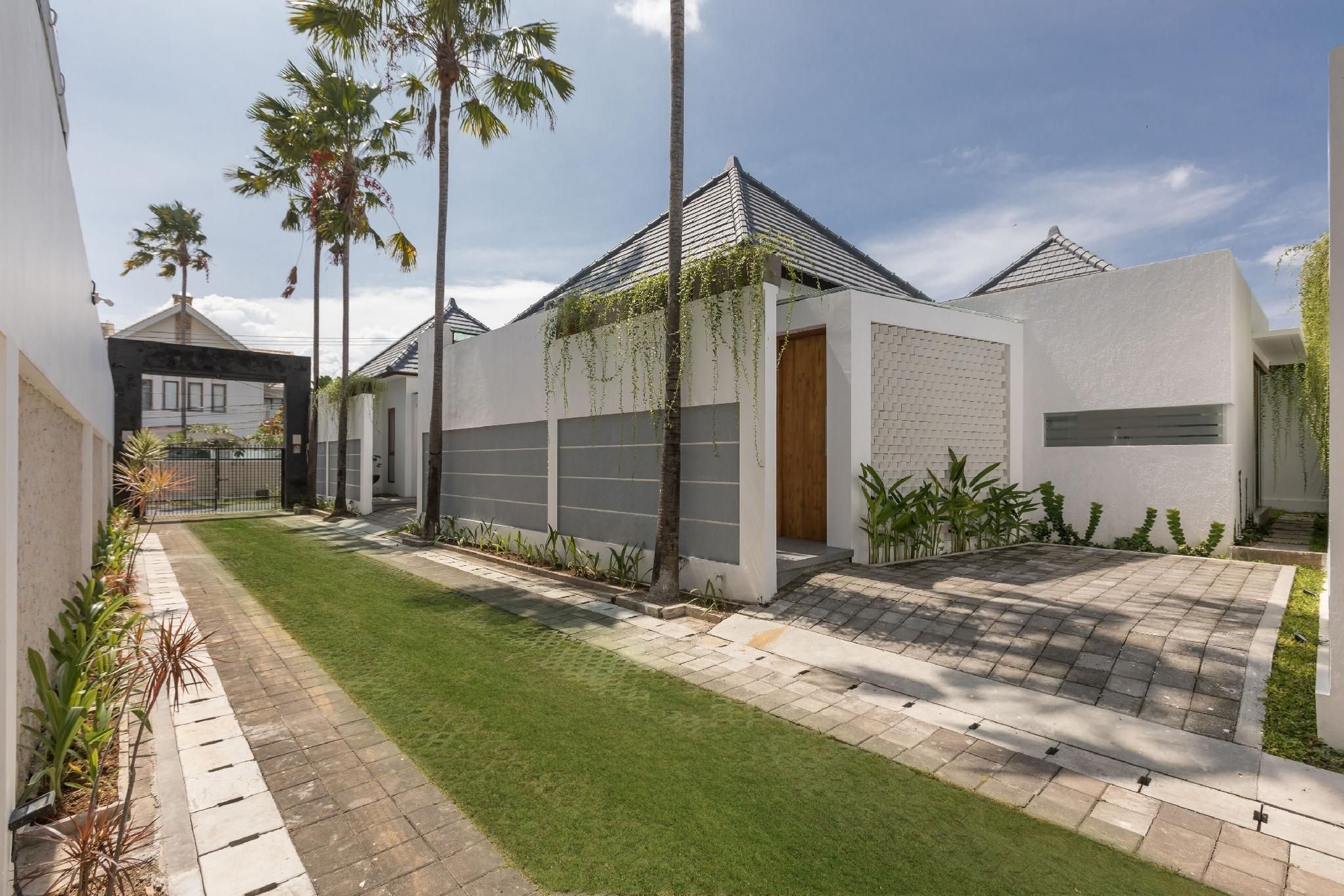 Fenosa Seminyak Villas by Nagisa Bali3