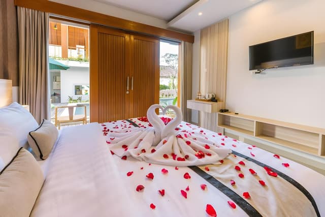 Deluxe King Room