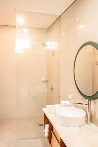 Deluxe Suite with Pool Access