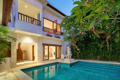 ตามัน ซารี วิลลา บาหลี (Taman Sari Villas Bali)0