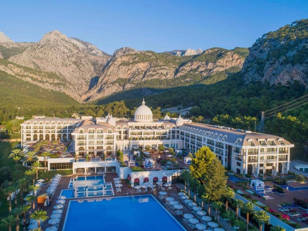 Vertia Luxury Resort Vertia Luxury Resort