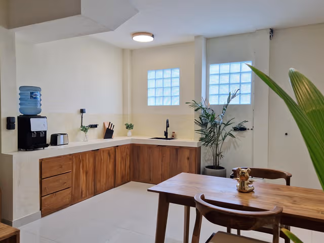 Studio Apartment