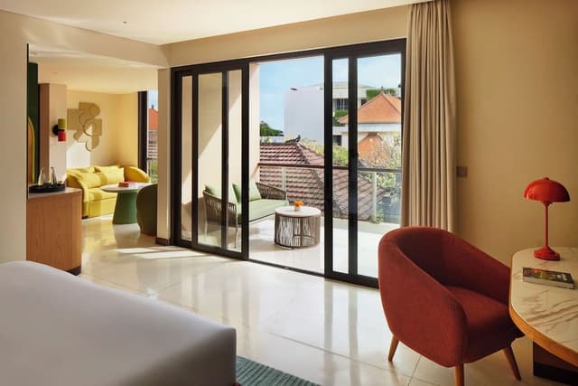 Premium Room, 1 King Bed, Balcony