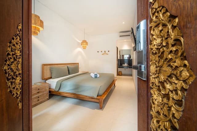 King Room with Pool View