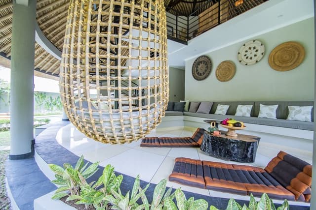 4 Bedrooms and 2 Bathrooms Villa with Private Pool Open and Closed Living Room
