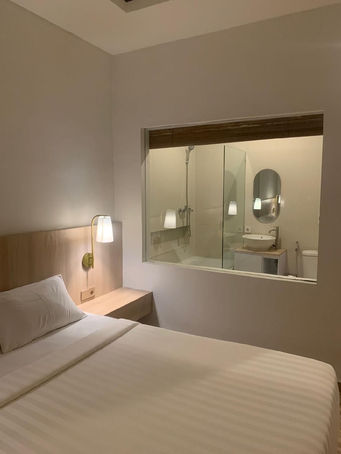 เดอะ ฮิตะ อพาร์ตเมนต์ (The Hita Apartement)1