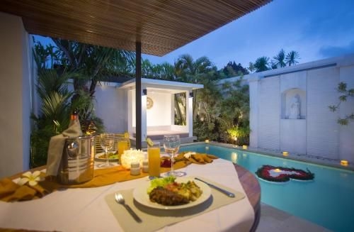 เดอะ คอนส์ วิลลา บาหลี เซมินยัก (The Kons Villa Bali Seminyak)0