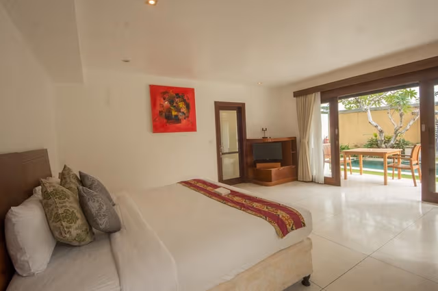 4 Bedrooms Villa