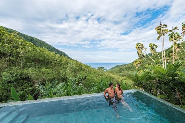 Family Pool Lodge