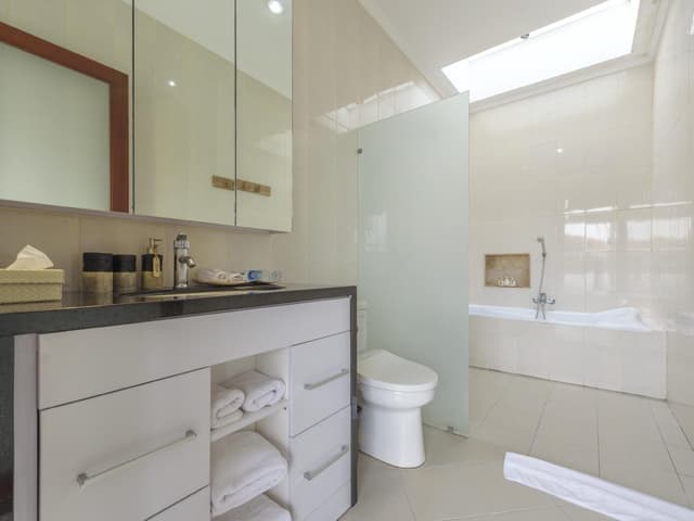 5 Bed room Villa