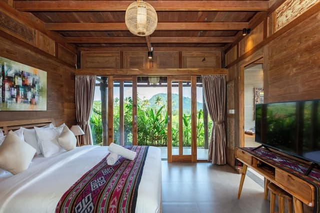 Deluxe Double Room, Garden View