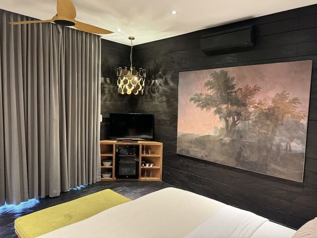 Premier Cabin, Valley View