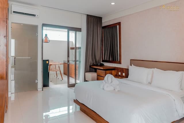 Deluxe Apartment