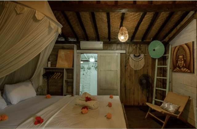 Club King Bed