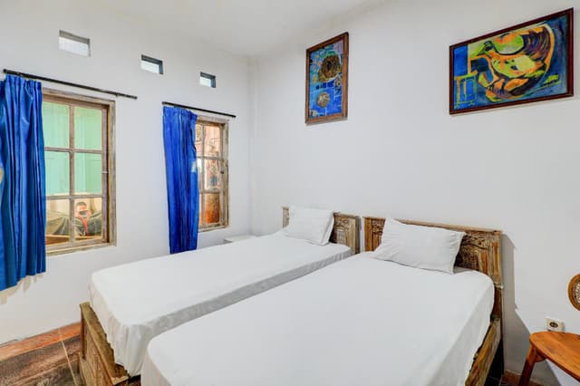 Deluxe Twin Room