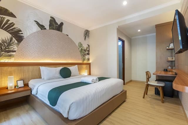 Deluxe Room, Pool View