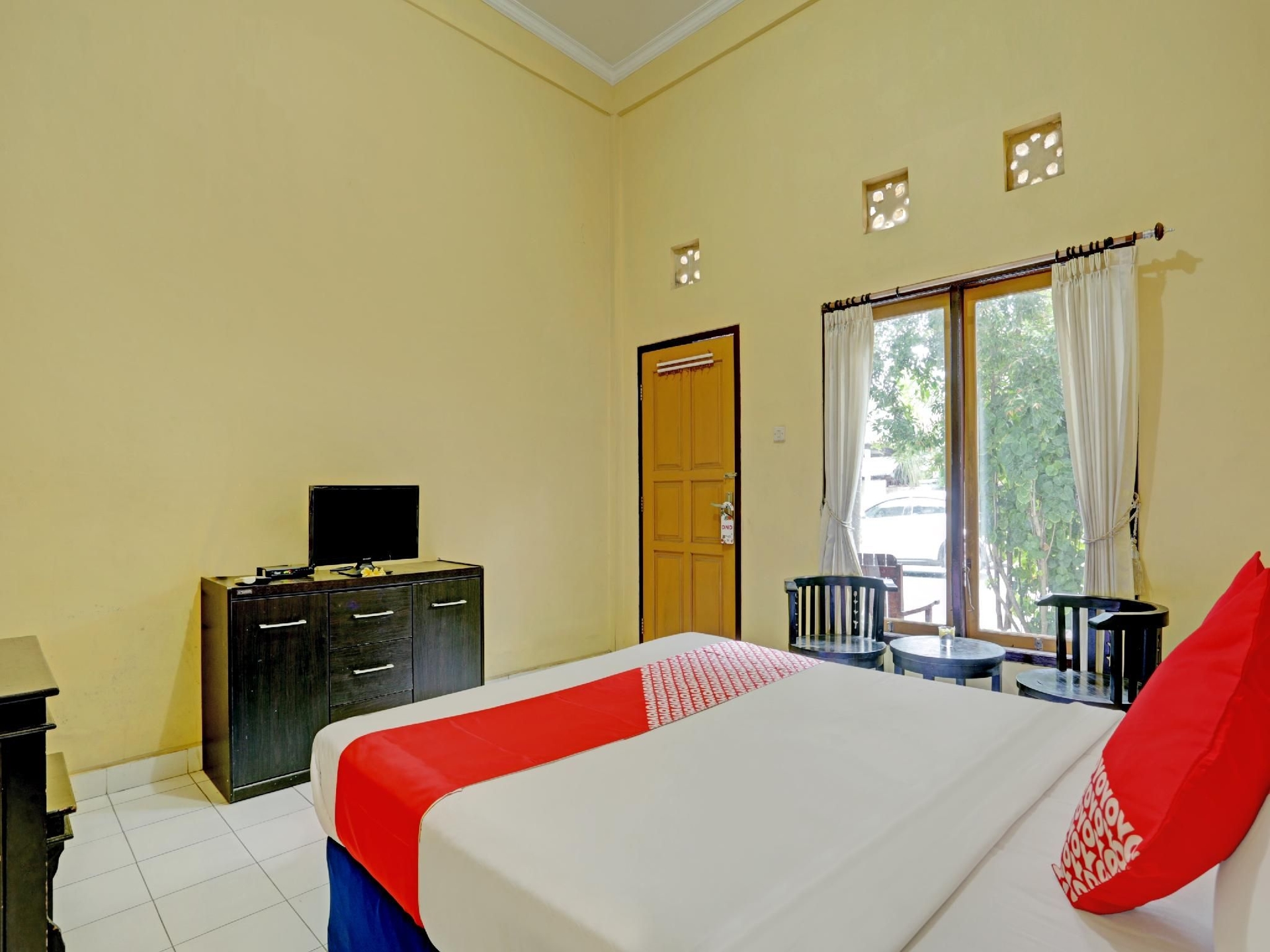 OYO 3096 Hotel Dewi Warsiki Near Gilimanuk Port2