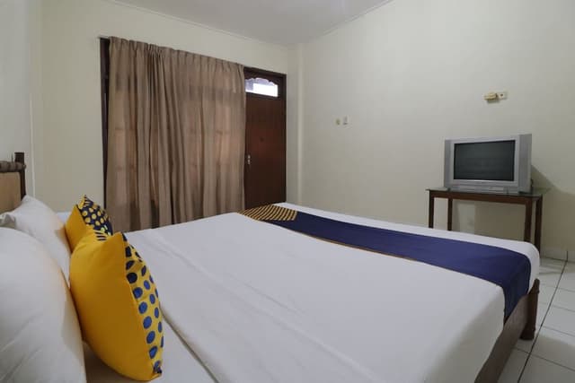 Economy Double Room