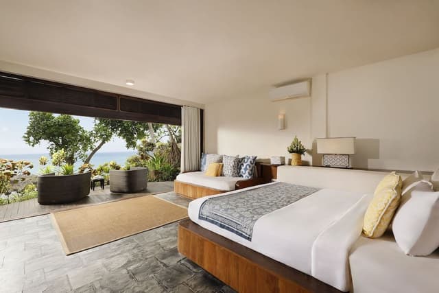 5 Bedroom Beachfront Pool Villa