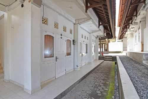 RedDoorz @ Jalan Gatot Subroto Denpasar RedDoorz @ Jalan Gatot Subroto Denpasar