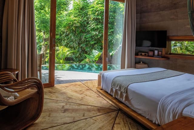 Jungle Garden Pool Villa
