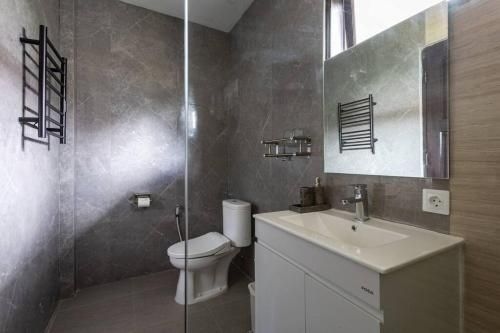 อพาร์ตเมนต์ 1 ห้องนอน 1 ห้องน้ำส่วนตัว ขนาด ตร.ม. – ตาบานัน (Deluxe Apartment, 75 m from Balian Surf Spot)0