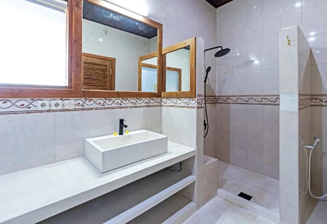 6-Bedroom Villa with Private Pool