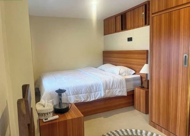 Economy Room