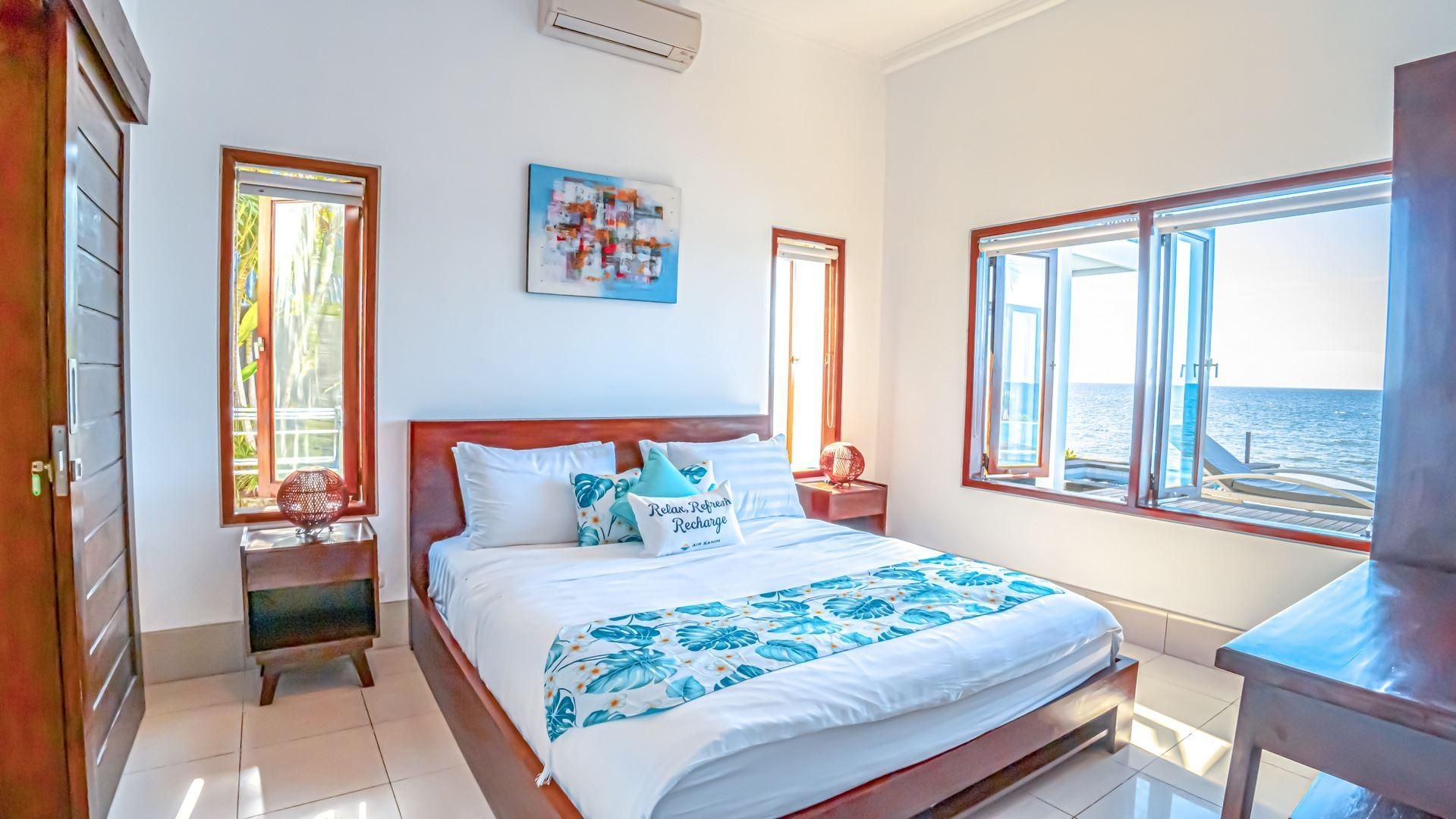 แอร์ ซานิห์ บีช วิลลา (Air Sanih Beach Villa)2