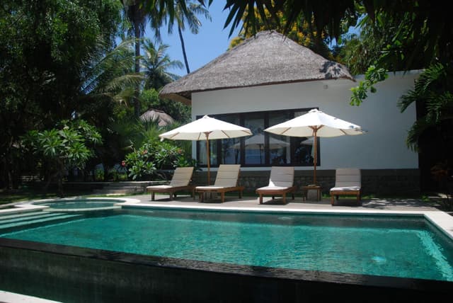 Family Beach Villa with Pool