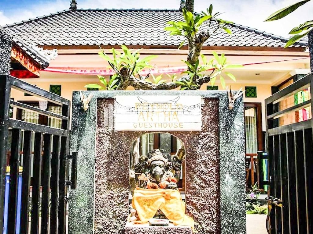 เรย์โนลด์ อาร์ทา เกสต์เฮาส์ เรดพาร์ตเนอร์ (Reynold Artha Guest House RedPartner)0