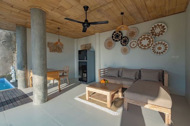 Royal Jacuzzi Pool Villa
