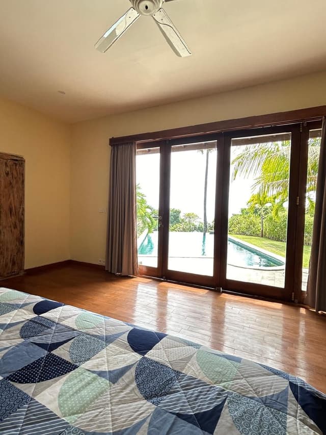 Deluxe Pool View