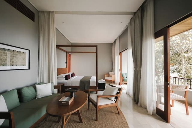 Junior Studio Suite