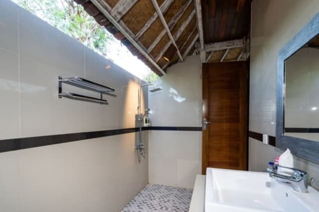 Cottage Pool Access