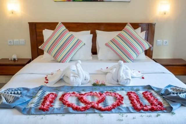Double Room, Pool View, Poolside