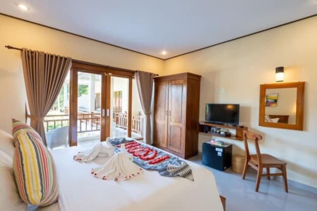 Double Room, Pool View, Poolside