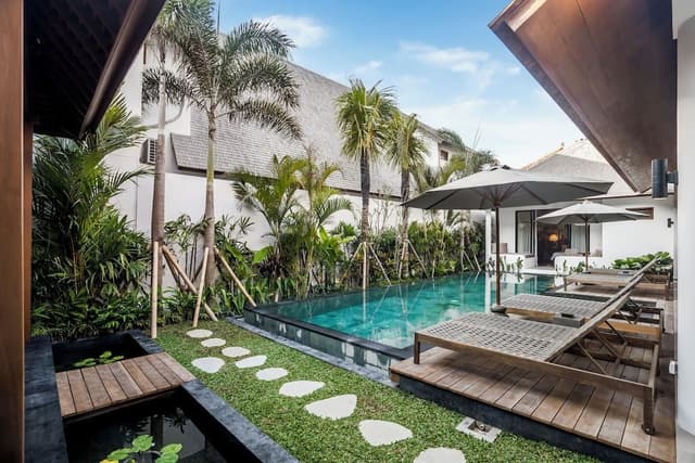 Deluxe Villa, 4 Bedrooms, Bathtub, Pool View
