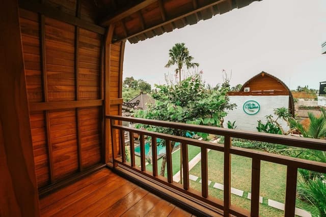 Bungalow Room