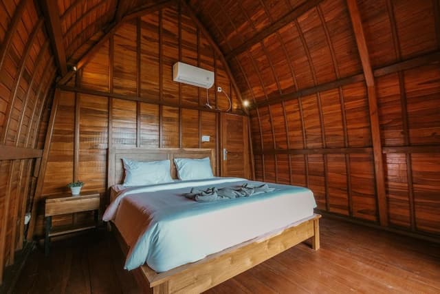 Bungalow Room