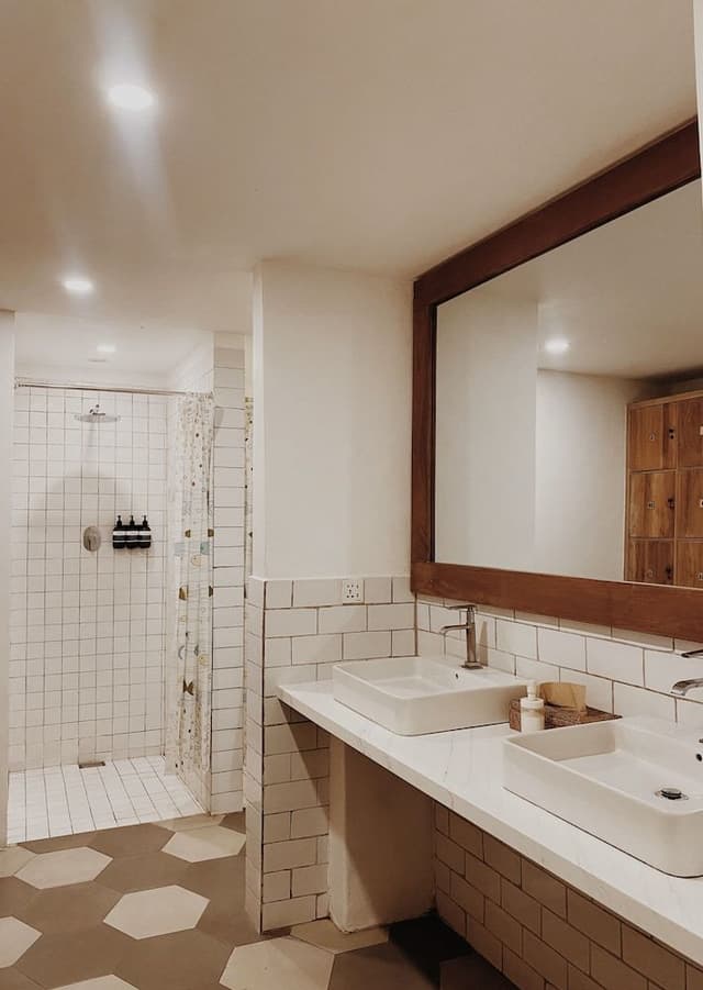 Shared Dormitory, Mixed Dorm, Pool View