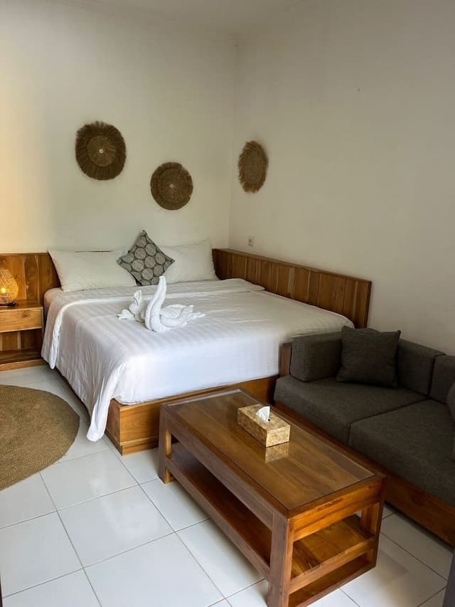 Standard Double Room, Balcony, Garden View