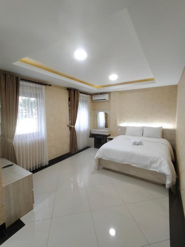 Grand Deluxe
