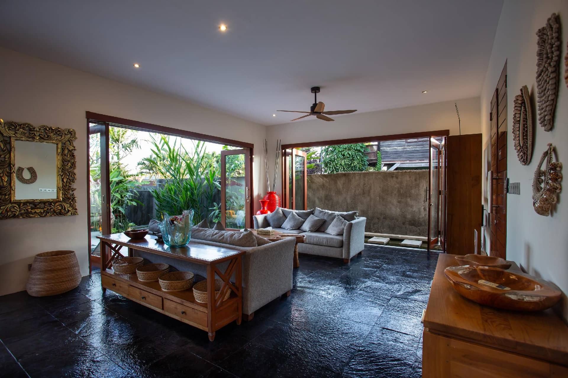 Enchanting Canggu Villa Enchanting Canggu Villa