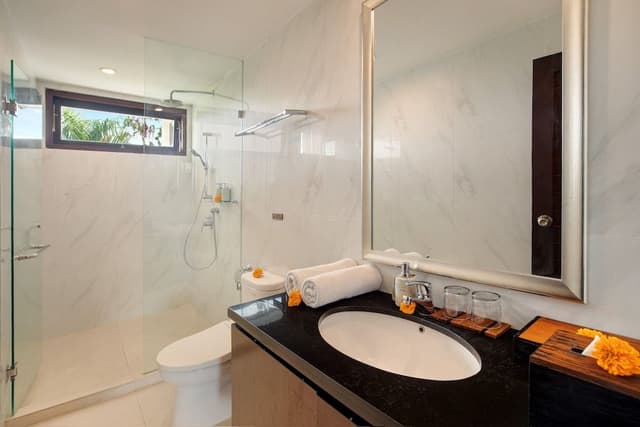 Five Bedroom Villa with Private Pool