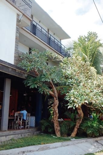 Double A House1