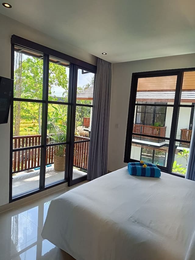 Deluxe Paripadi with Balcony