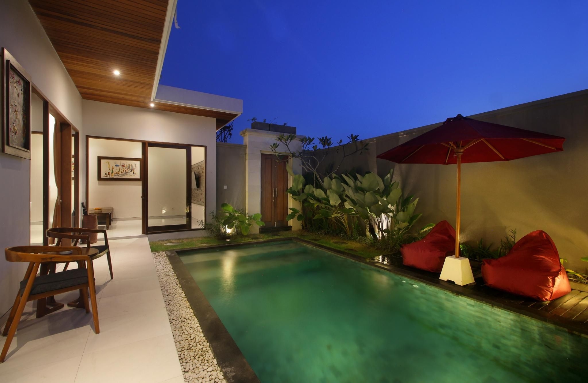 Bougainnvillea Villa Cemagi by Parigata1