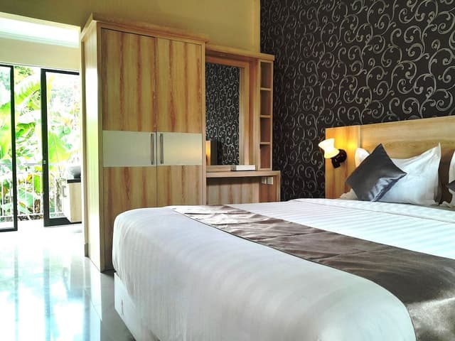 Deluxe Double Room, 1 Bedroom, Accessible, Smoking