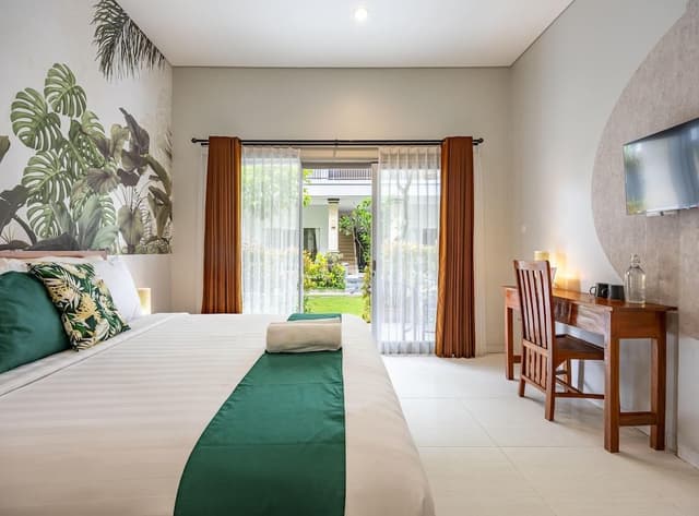 Superior Room, Garden View